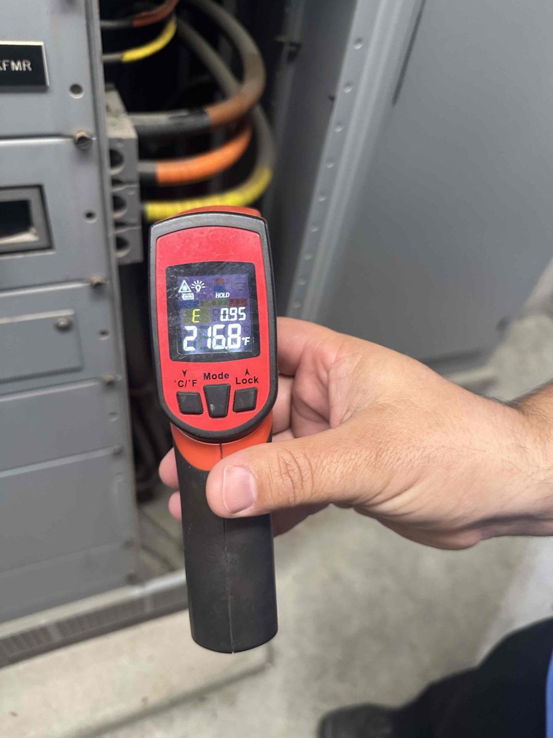 Fort Myers electrician main breaker repair 250 amp breaker tripping commercial electrical issue emergency electrical service Fort Myers Emergency Main Breaker Repair with Temporary Bypass – Fort Myers, FL