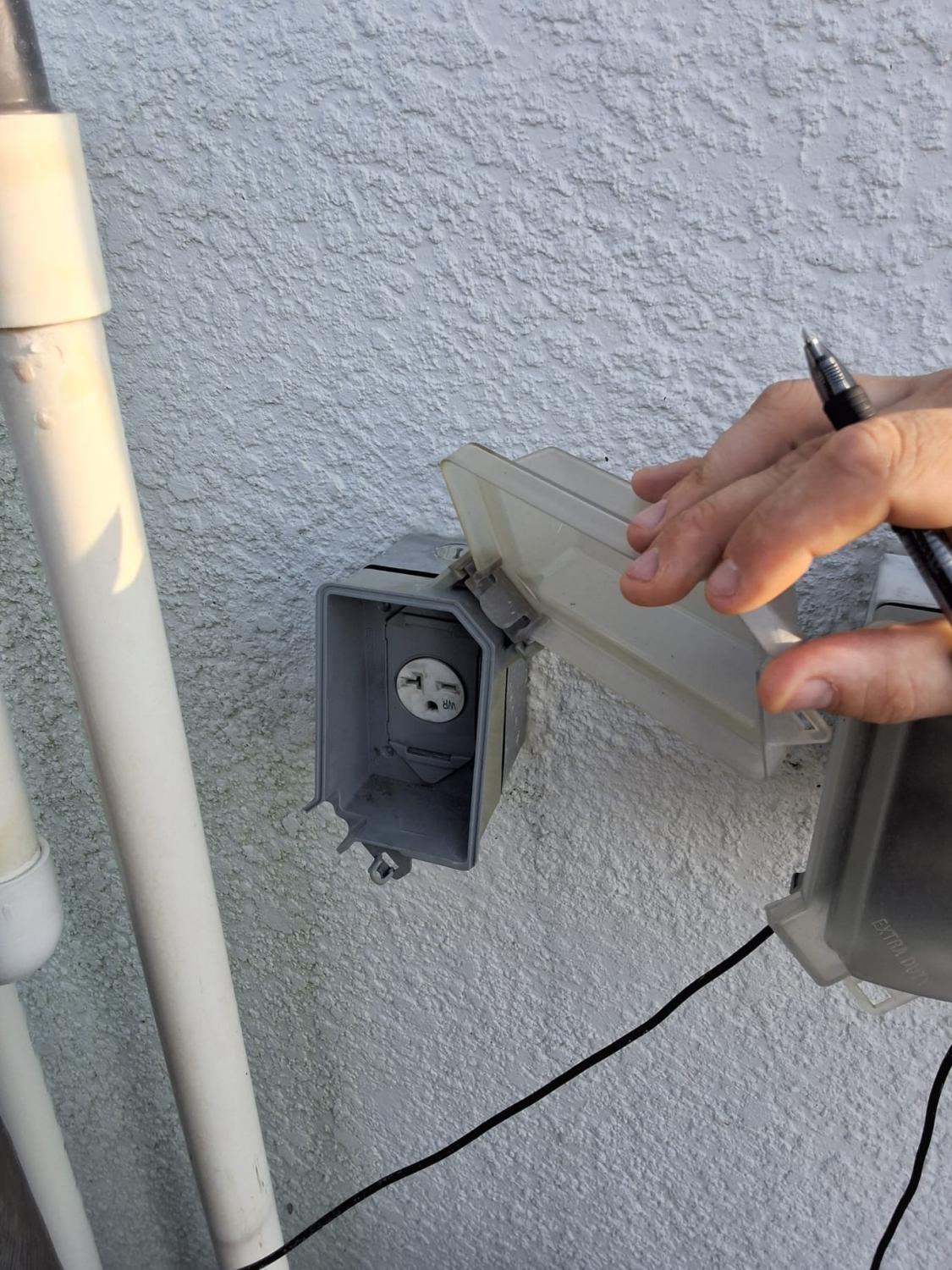Burnt Outlet Replacement Near Water Heater – Cape Coral, FL