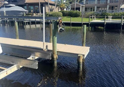 Dock Lift Motor Hookup & Electrical Repairs – Fort Myers, FL