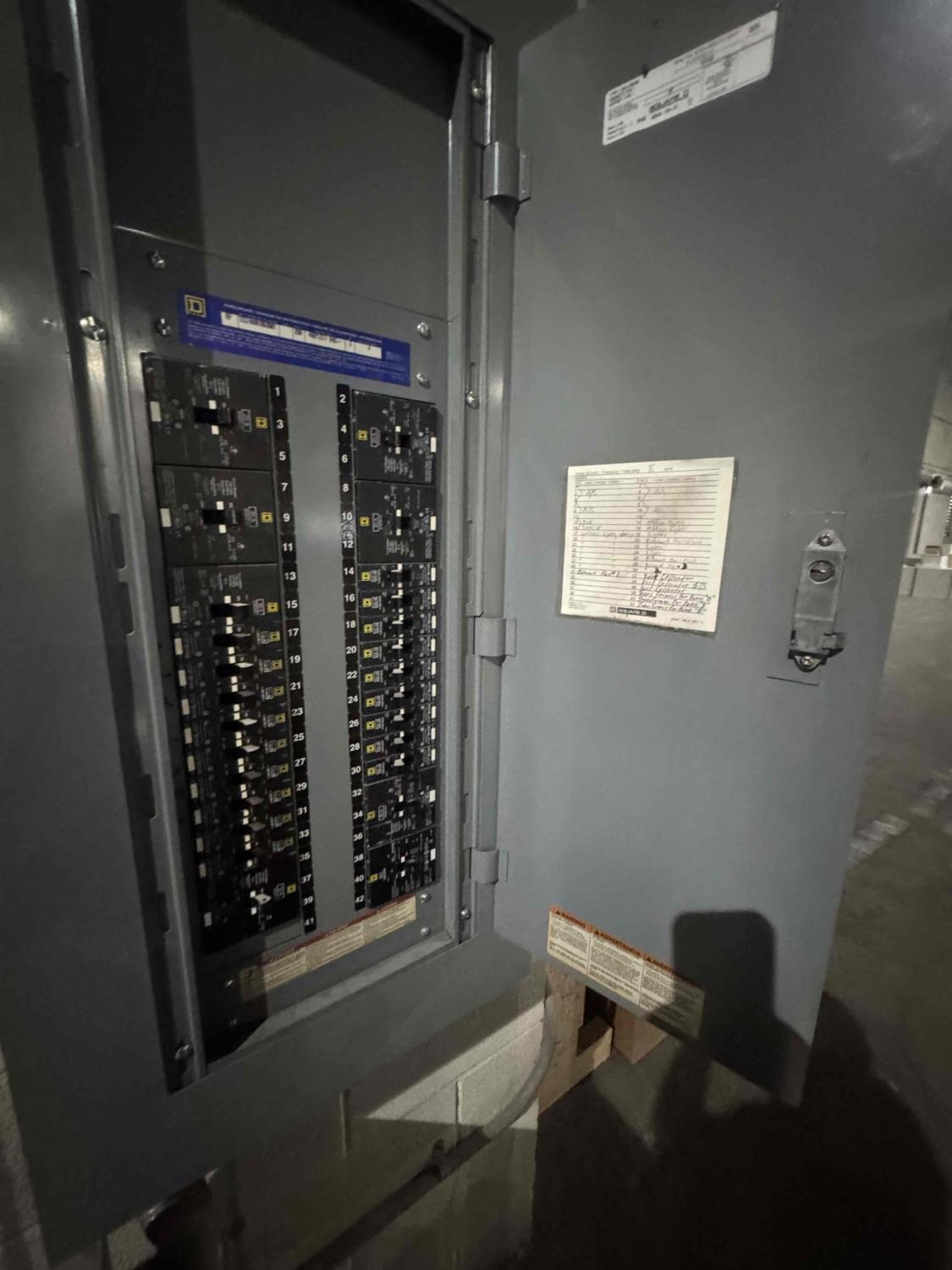 Electrical Disconnect Installation for Forklift – Fort Myers, FL